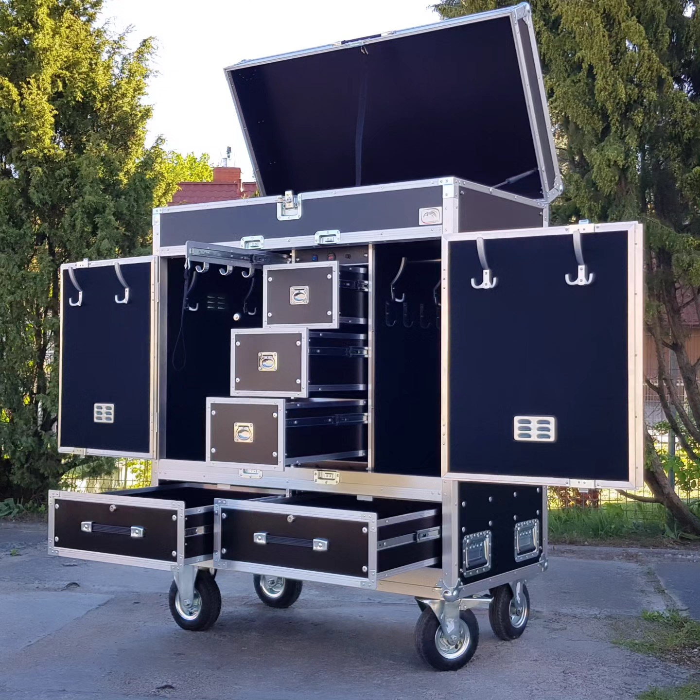 Tack Trunk