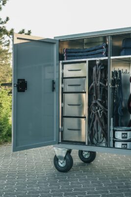 Horsebackriding lockers